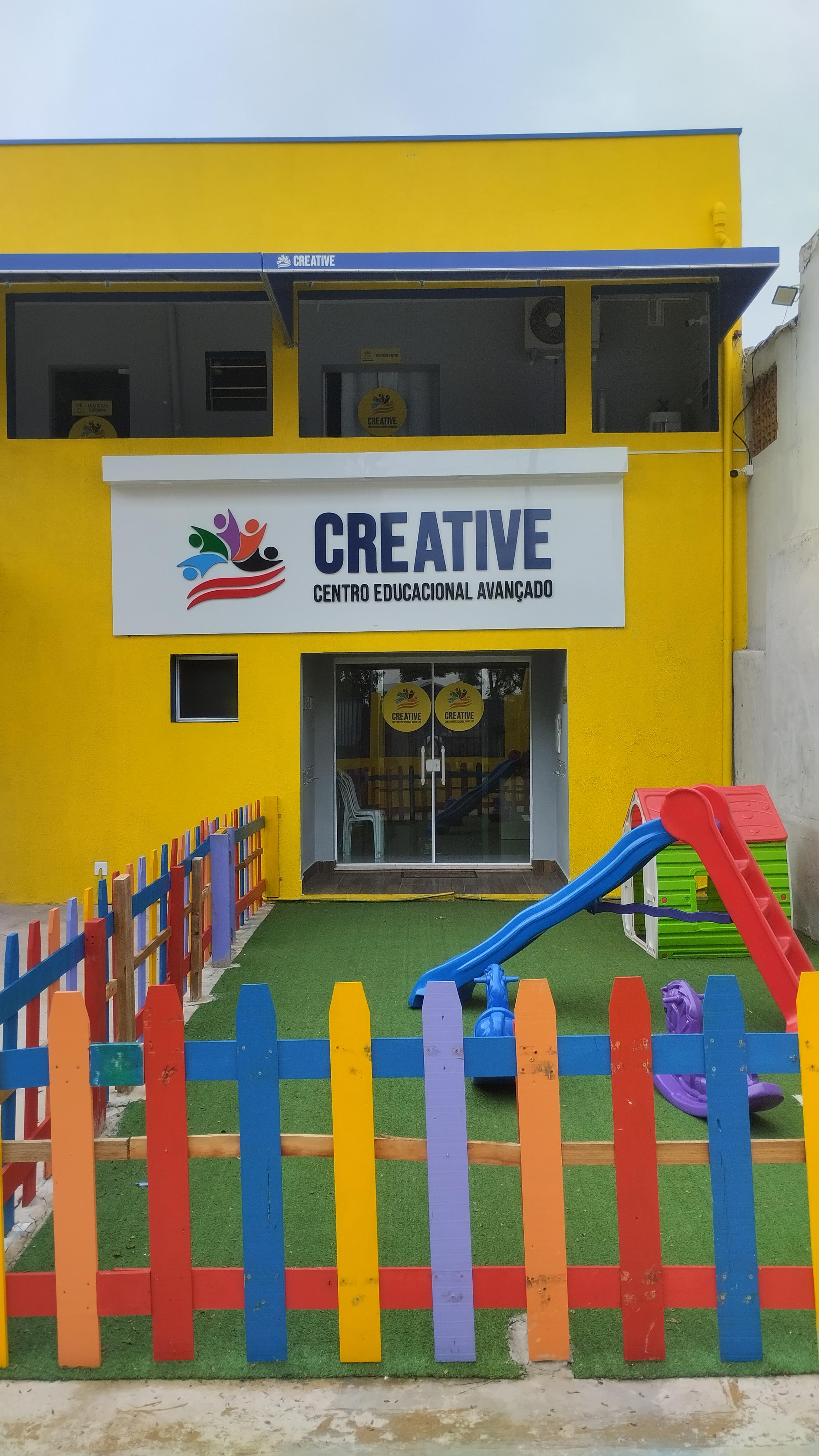 Creative Escola de Inglês