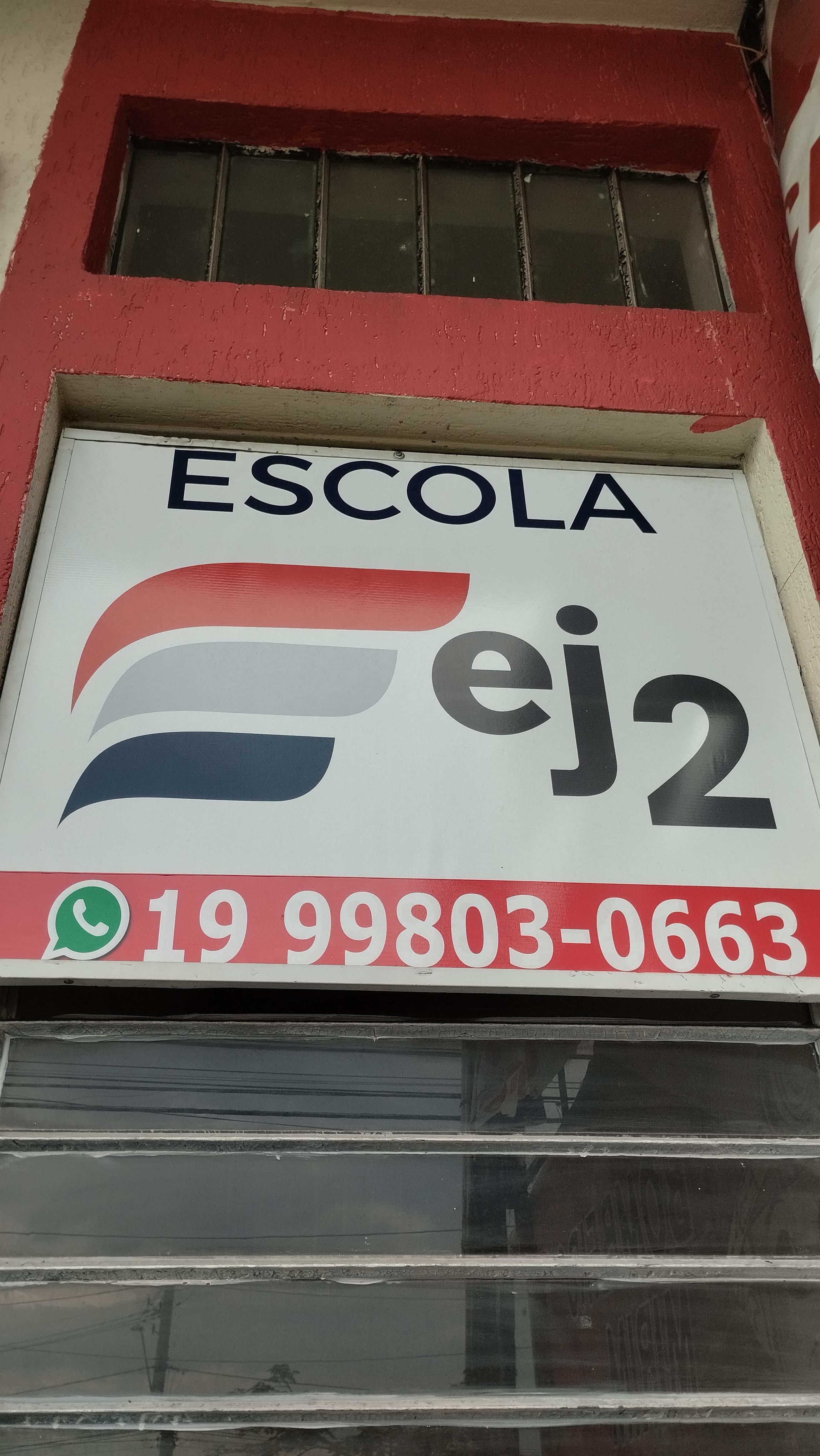 Escola ej2