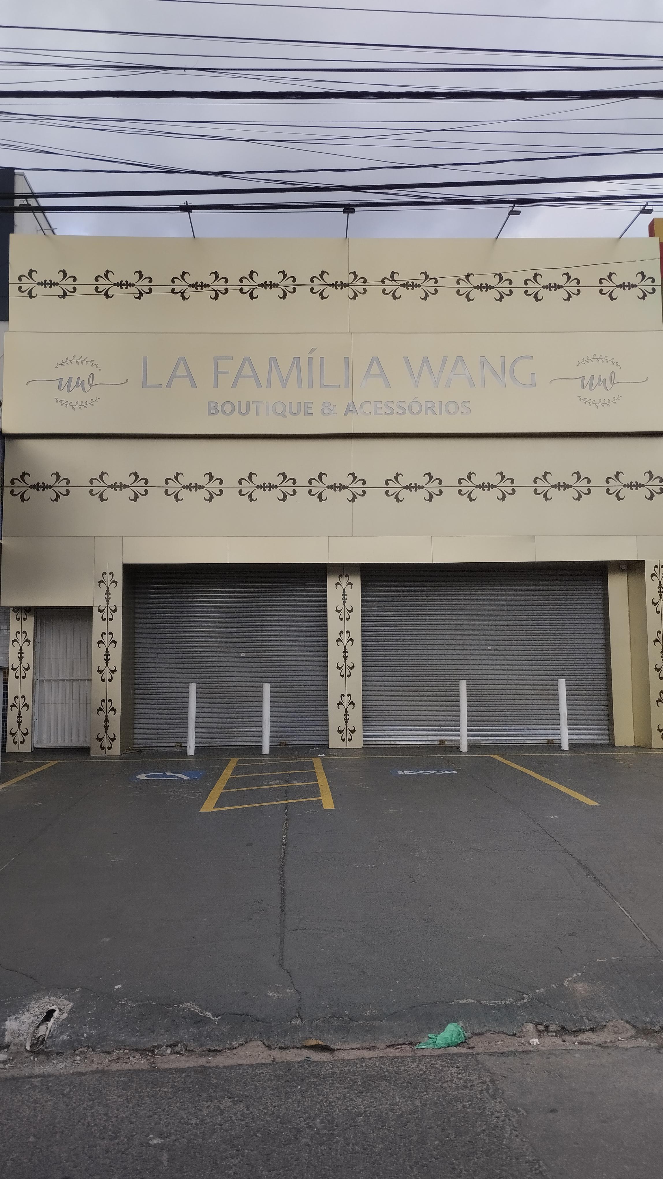 La Família Wang Boutique e Acessórios