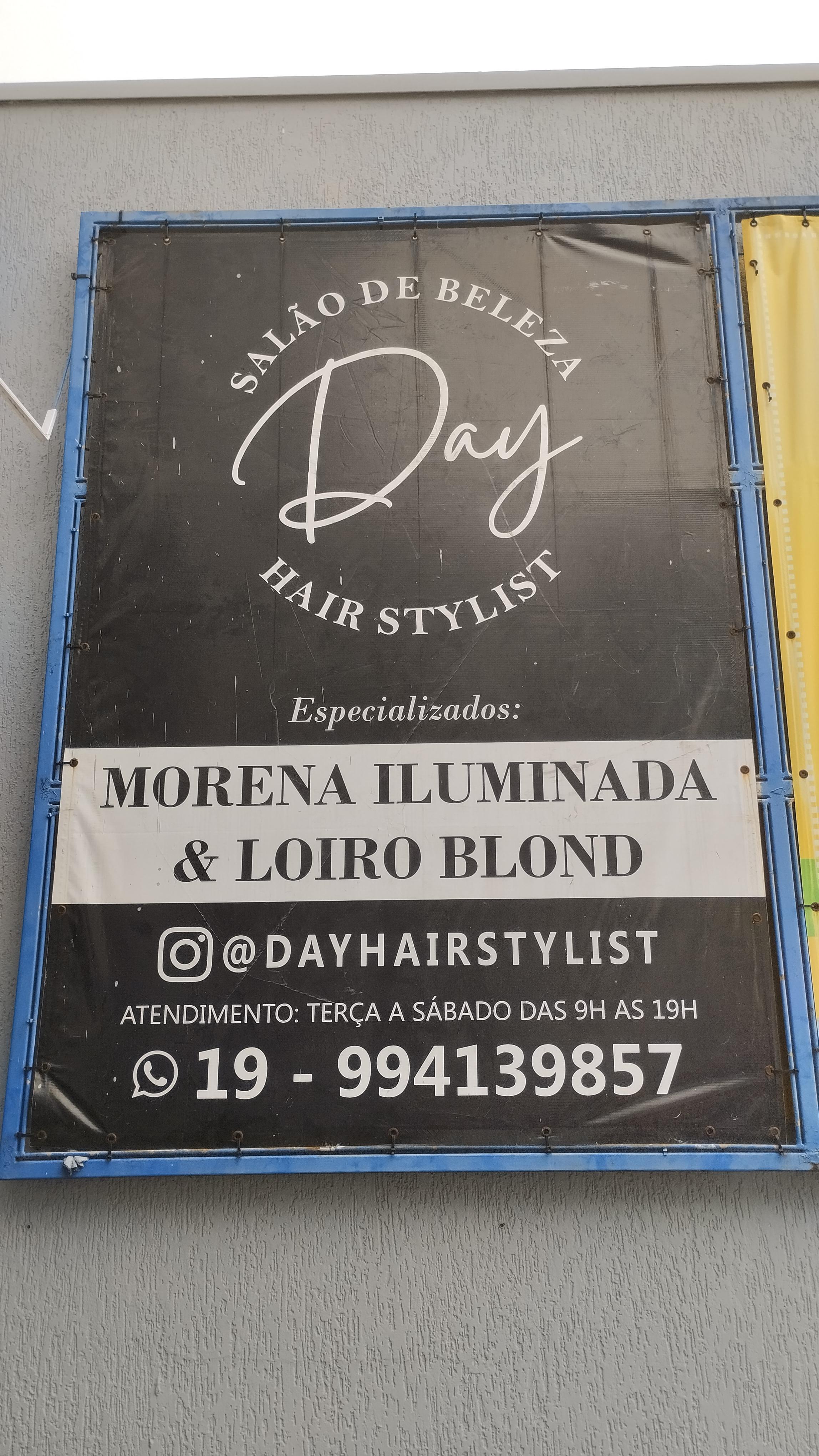 Salão de Beleza Day Hair Stylist